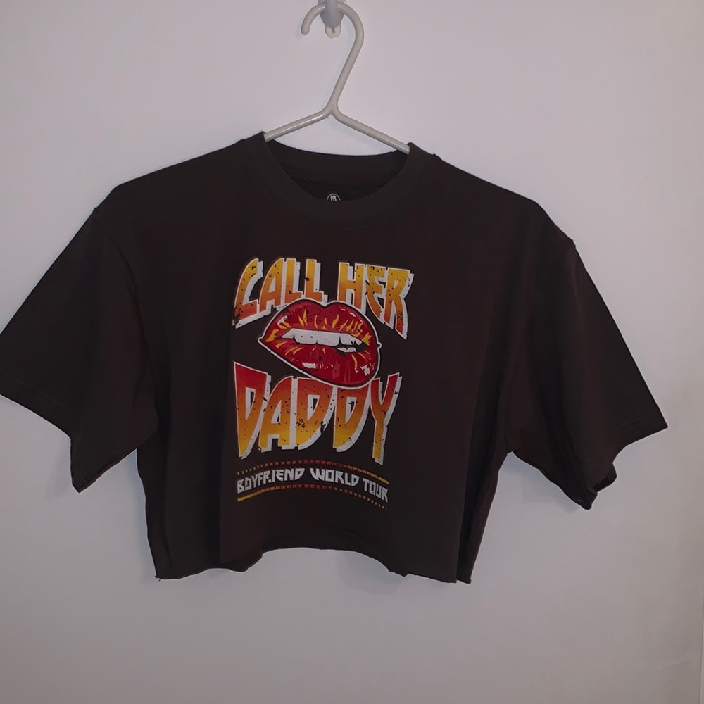 [M] 👚NWOT - CALL HER DADDY top
